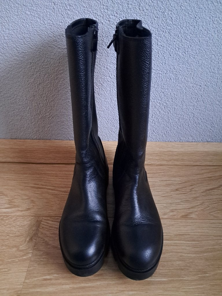 Zwarte dameslaarzen maat 35. (Nieuw), Hoge laarzen, Zwart, Ophalen of Verzenden, Zo goed als nieuw