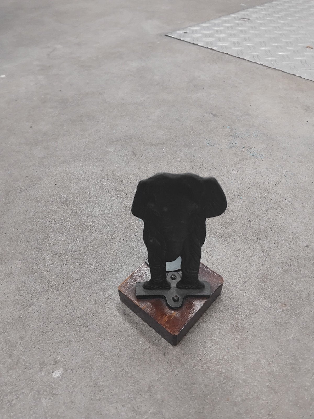 standbeeld olifant, Ophalen, Zo goed als nieuw, Dier