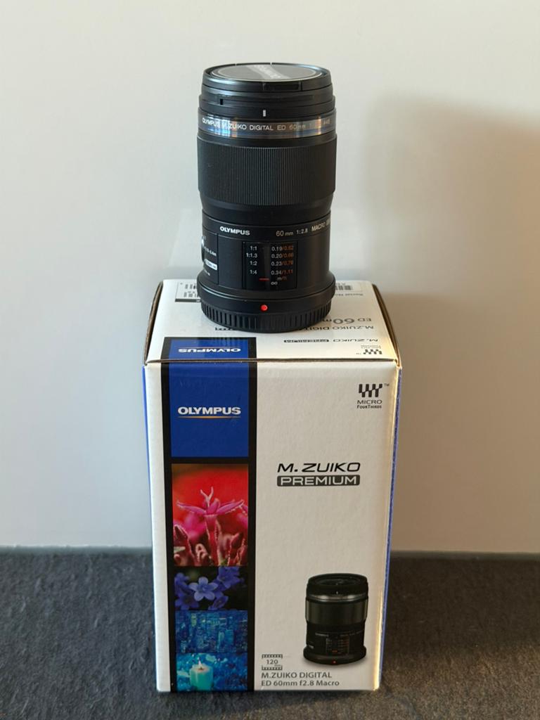 Olympus M.Zuiko ED 60mm f2.8 Macro lens, Ophalen, Zo goed als nieuw, Macrolens