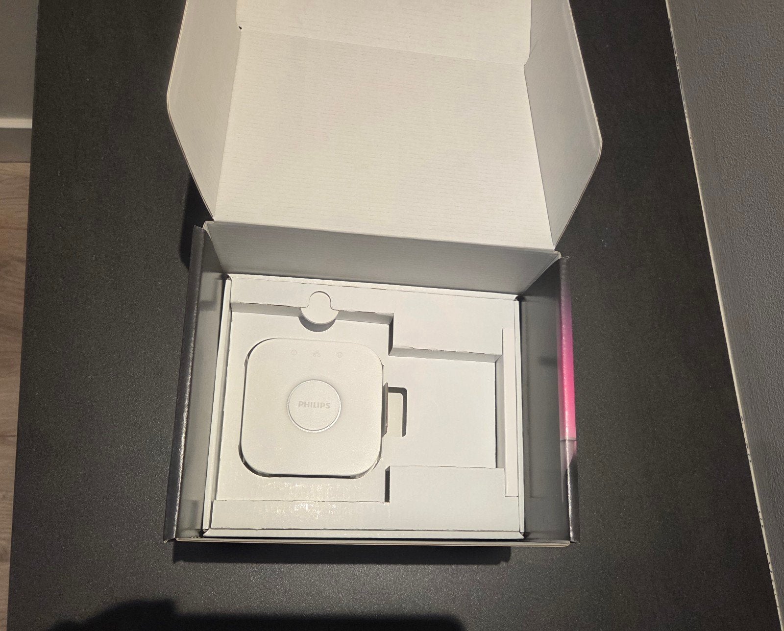 Philips Hue Bridge V2 - Nieuw en compleet in doos, Huis en Inrichting, Lampen | Overige, Ophalen of Verzenden, Nieuw, Philips Hue