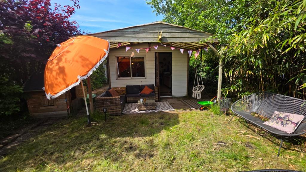 Sfeervol vakantiehuisje op camping bij Durgerdam, Huizen en Kamers, Recreatiewoningen te koop, Amsterdam