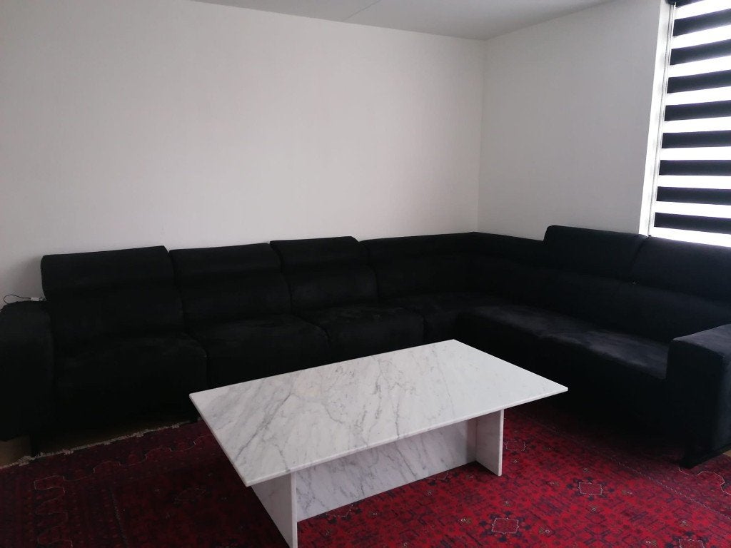 Hoekbank zo goed als nieuw, af te halen in Tiel, Huis en Inrichting, Ophalen, Overige materialen, 250 tot 300 cm, Hoekbank