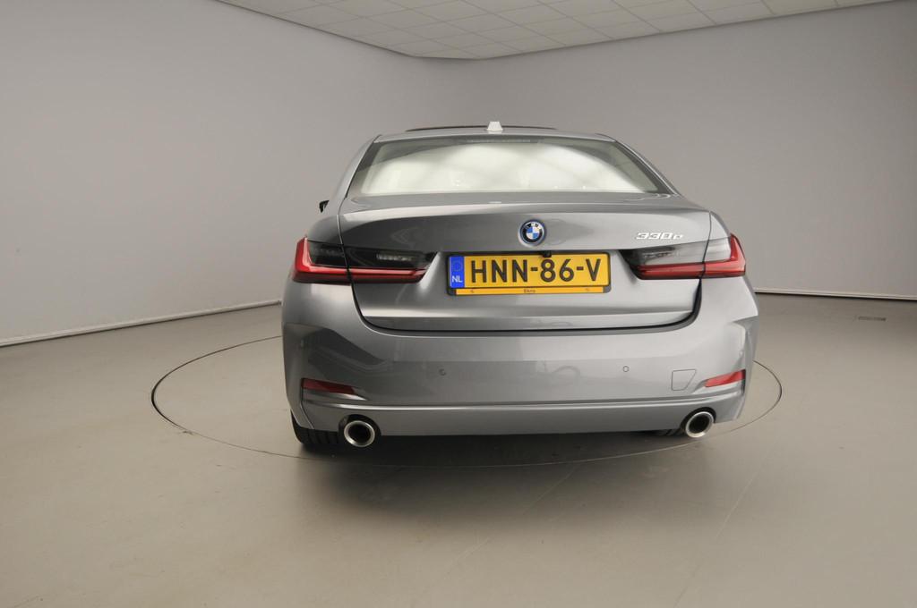 BMW 3 Serie Sedan 330e | LED | HUD | Schuifdak | Stoelverwar, Auto's, BMW, Automaat, 1998 cc, Gebruikt, 4 cilinders