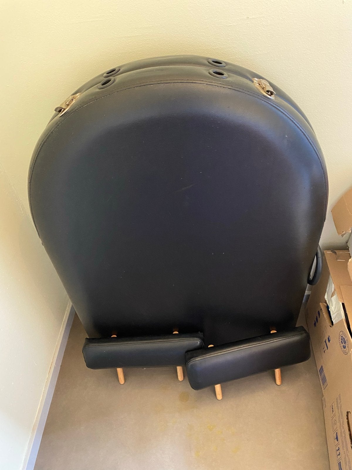 Zwarte massagestoel/behandelstoel, Ophalen, Overige materialen, Gebruikt, Zwart