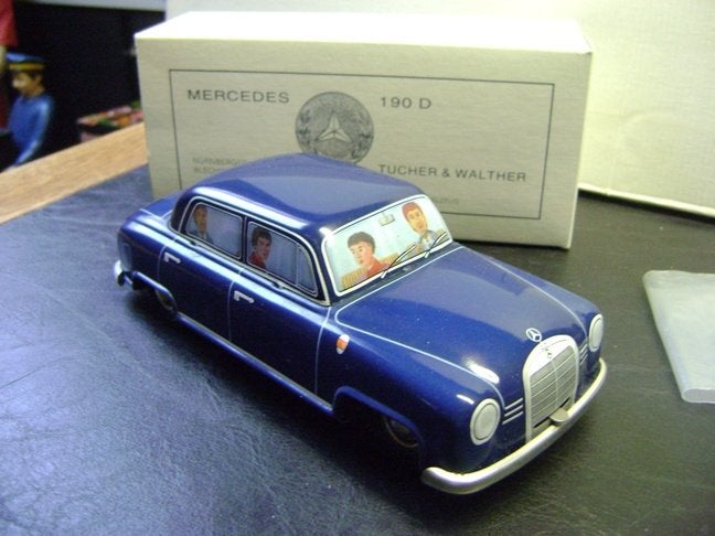 Blikken Borgward en Mercedes Ponton in doos, Verzenden