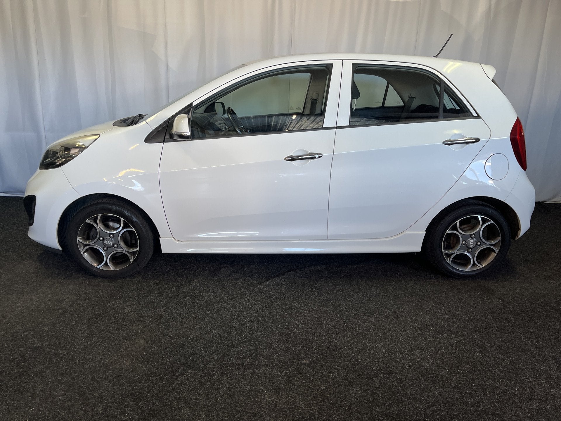 Kia Picanto 1.0 CVVT Design Edition AIRCO/LMV/PDC/ELEK.PAKKE, Auto's, Voorwielaandrijving, Stof, Gebruikt, Parkeersensor
