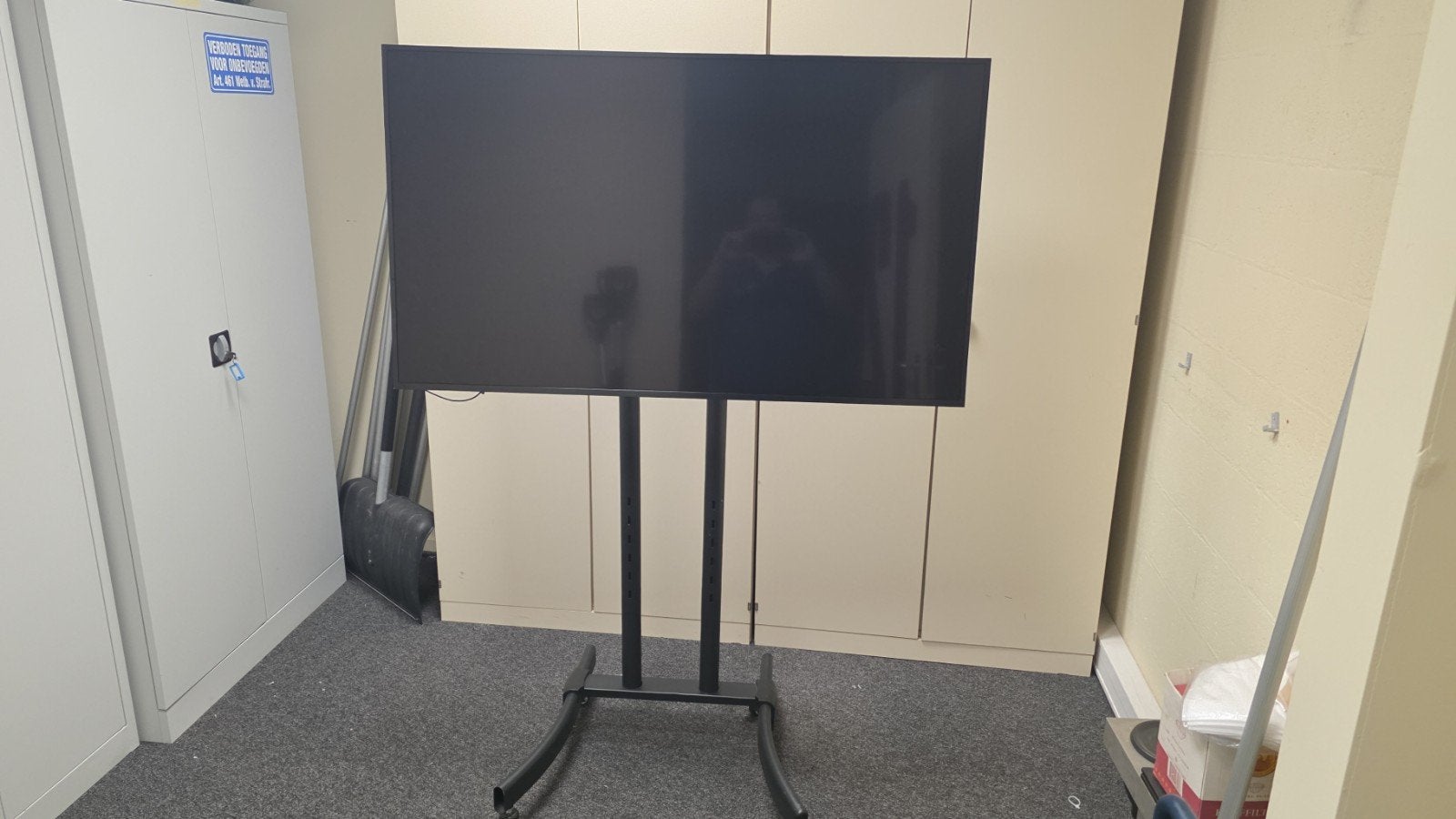 LG 55UM3DG-B TV met verrijdbare voet, Ophalen of Verzenden, Zo goed als nieuw, 100 cm of meer, LG