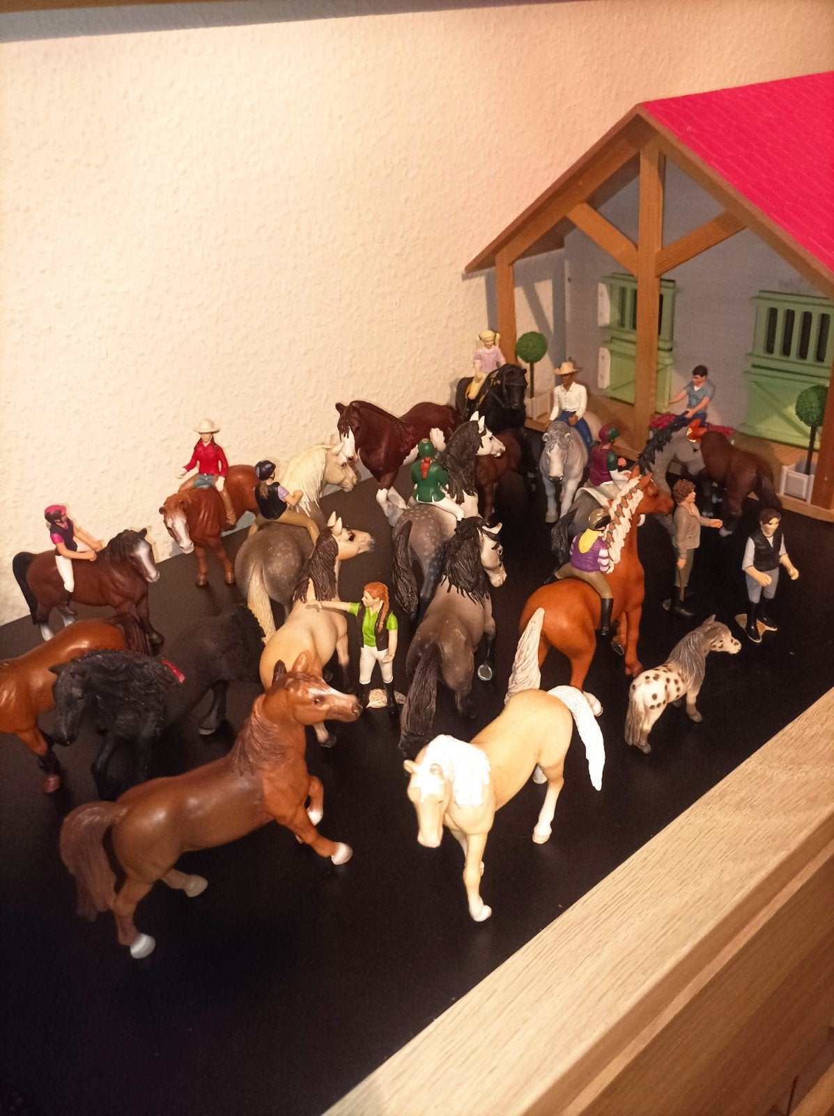 verzameling Schleich paarden ruiters en stal, Ophalen of Verzenden, Zo goed als nieuw, Paard, Beeldje of Figuurtje