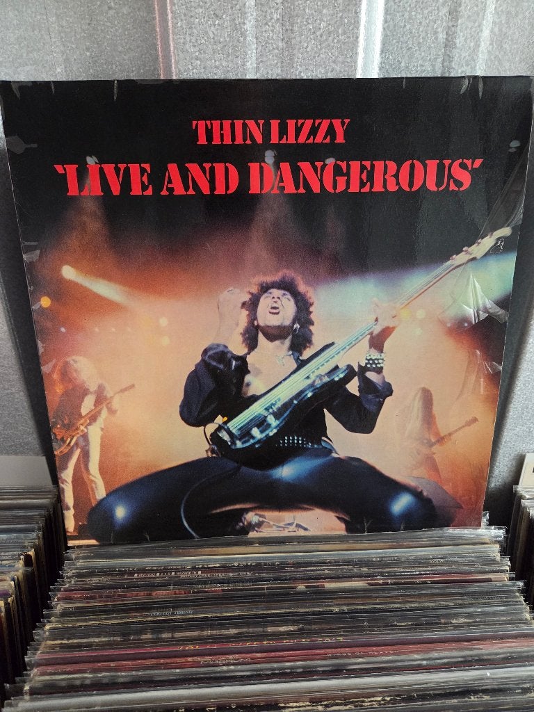 Hardrock/Metal 2lp THIN LIZZY: LIVE AND DANGEROUS, Gebruikt, Originele persing, Ophalen of Verzenden, 1970 - 1979