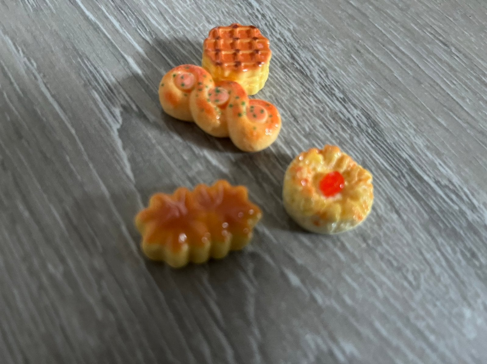4 luxe broodjes voor bij poppenhuis inclusief verzendkosten, Ophalen, Nieuw, Poppenhuis