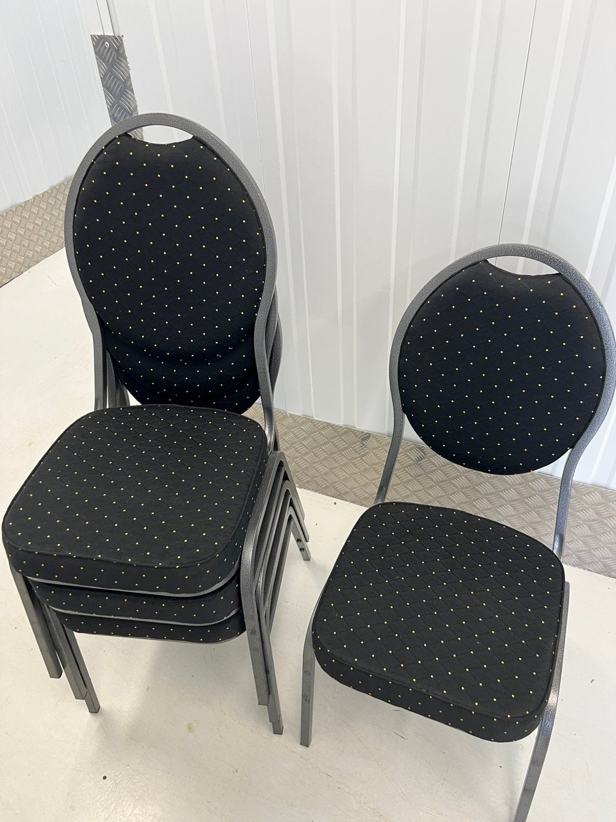 Stapelbarestoelen kwaliteit met motief, Huis en Inrichting, Stoelen, Ophalen, Gebruikt, Overige kleuren, Vijf, Zes of meer stoelen