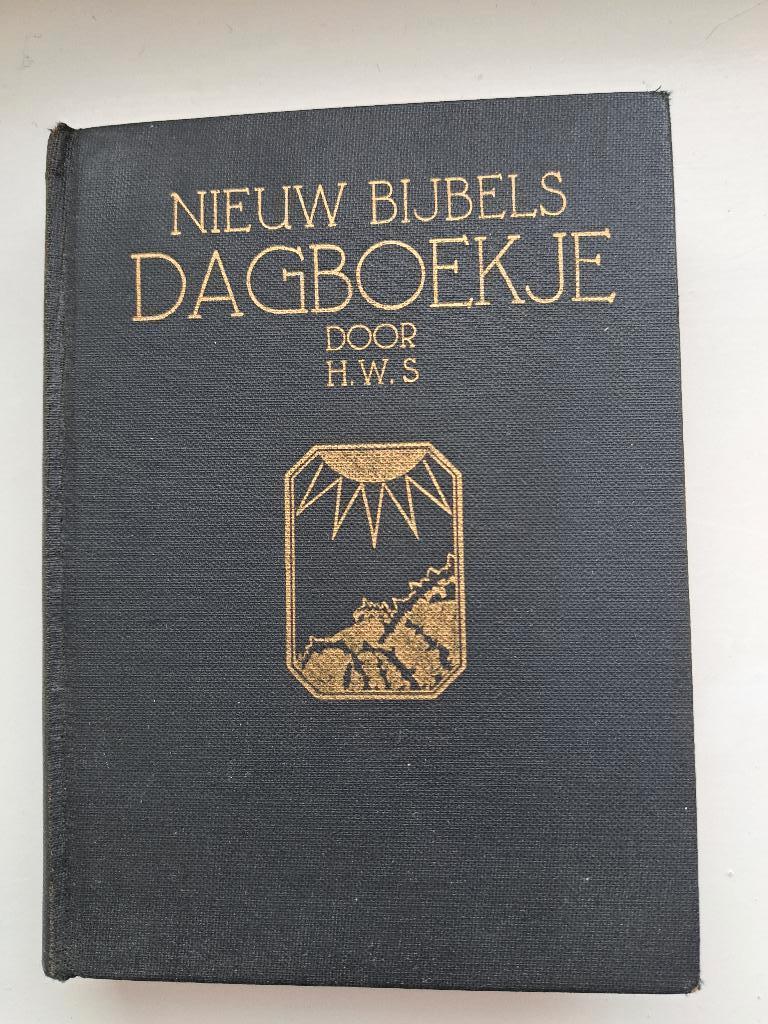 Nieuw Bijbels Dagboekje H.W.S. 17e druk 1957 inscriptie, Ophalen of Verzenden, Gelezen, Christendom | Protestants