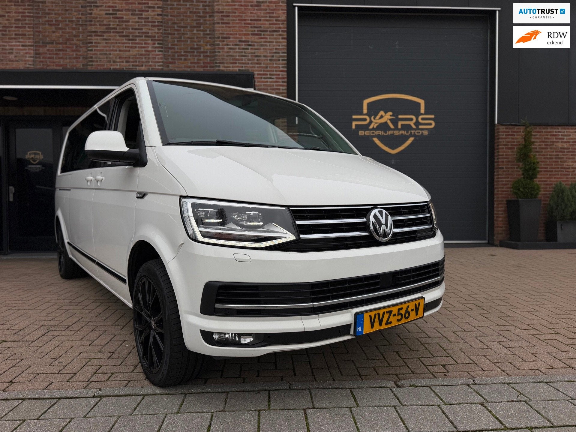 Volkswagen Transporter 2.0 TSI 150PK Highline Benzine L2H1 D, Auto's, Voorwielaandrijving, Dealer onderhouden, Gebruikt, 4 cilinders