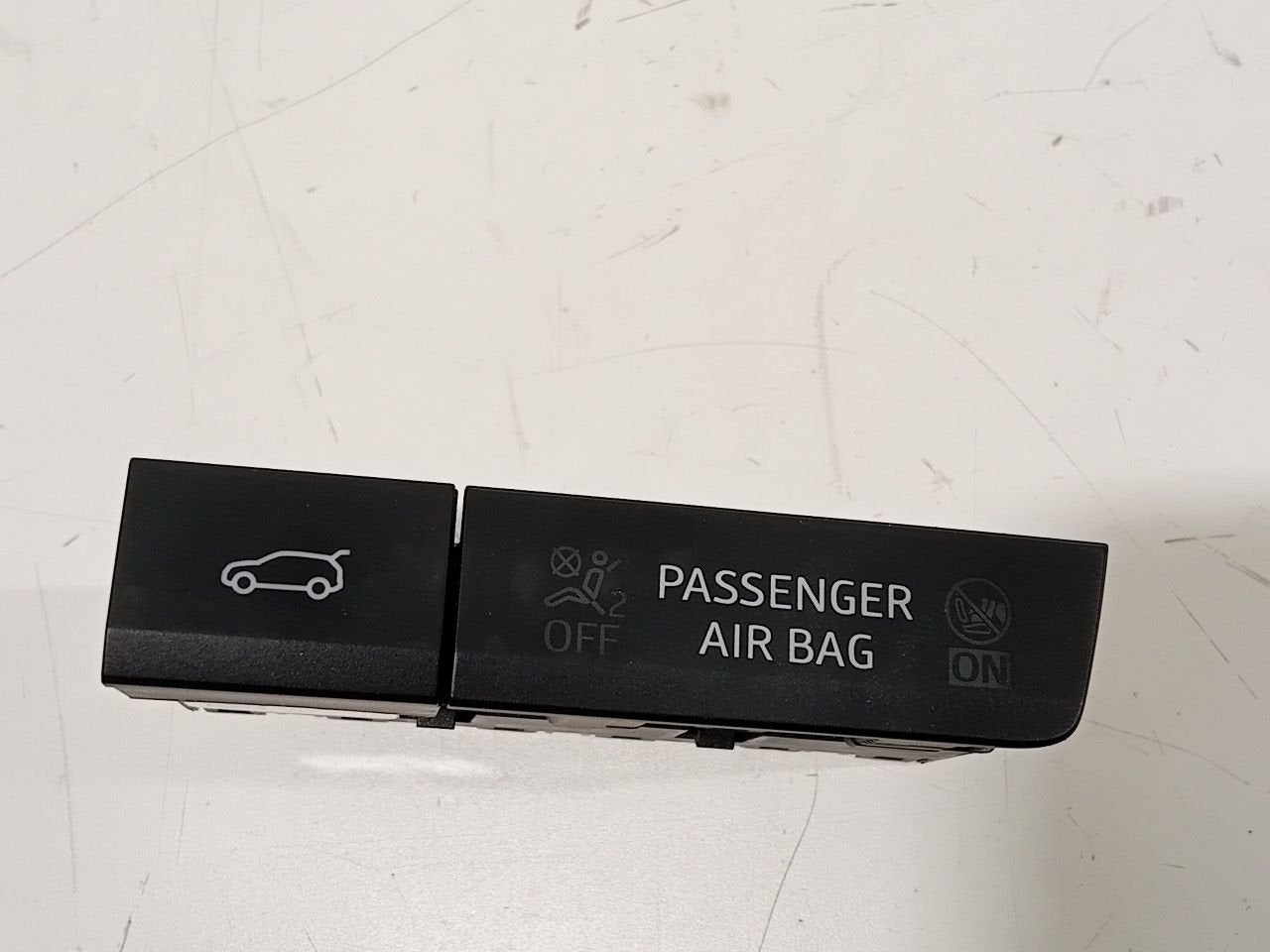 Kofferdeksel schakelaar Seat Ateca, Auto-onderdelen, Dashboard en Schakelaars, Seat, Gebruikt, Herkomst onderdeel bekend, 12 maanden garantie