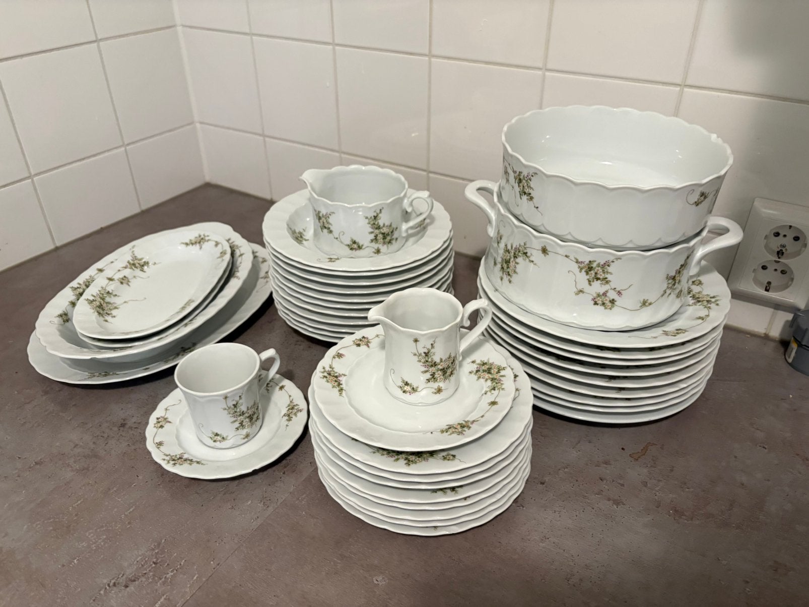 Servies Essenbach (Bavaria), Ophalen, Aardewerk, Wedgwood, Bord(en)