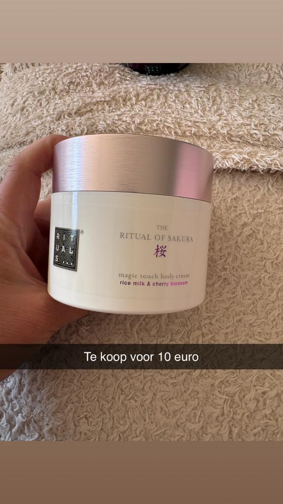 Rituals The Ritual of Sakura Magic Touch Body Cream, Ophalen of Verzenden, Zo goed als nieuw, Bodylotion, Crème of Olie