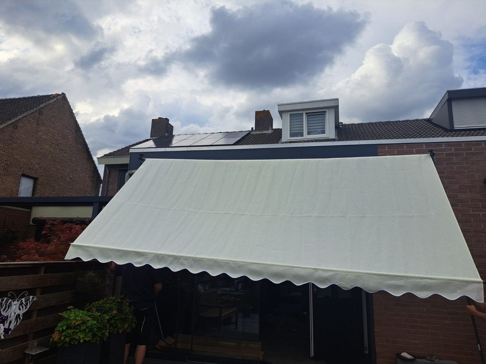 Zo goed als nieuw knikarmscherm - 450 cm breed, Ophalen, 450 cm of meer, Zo goed als nieuw, 150 tot 300 cm