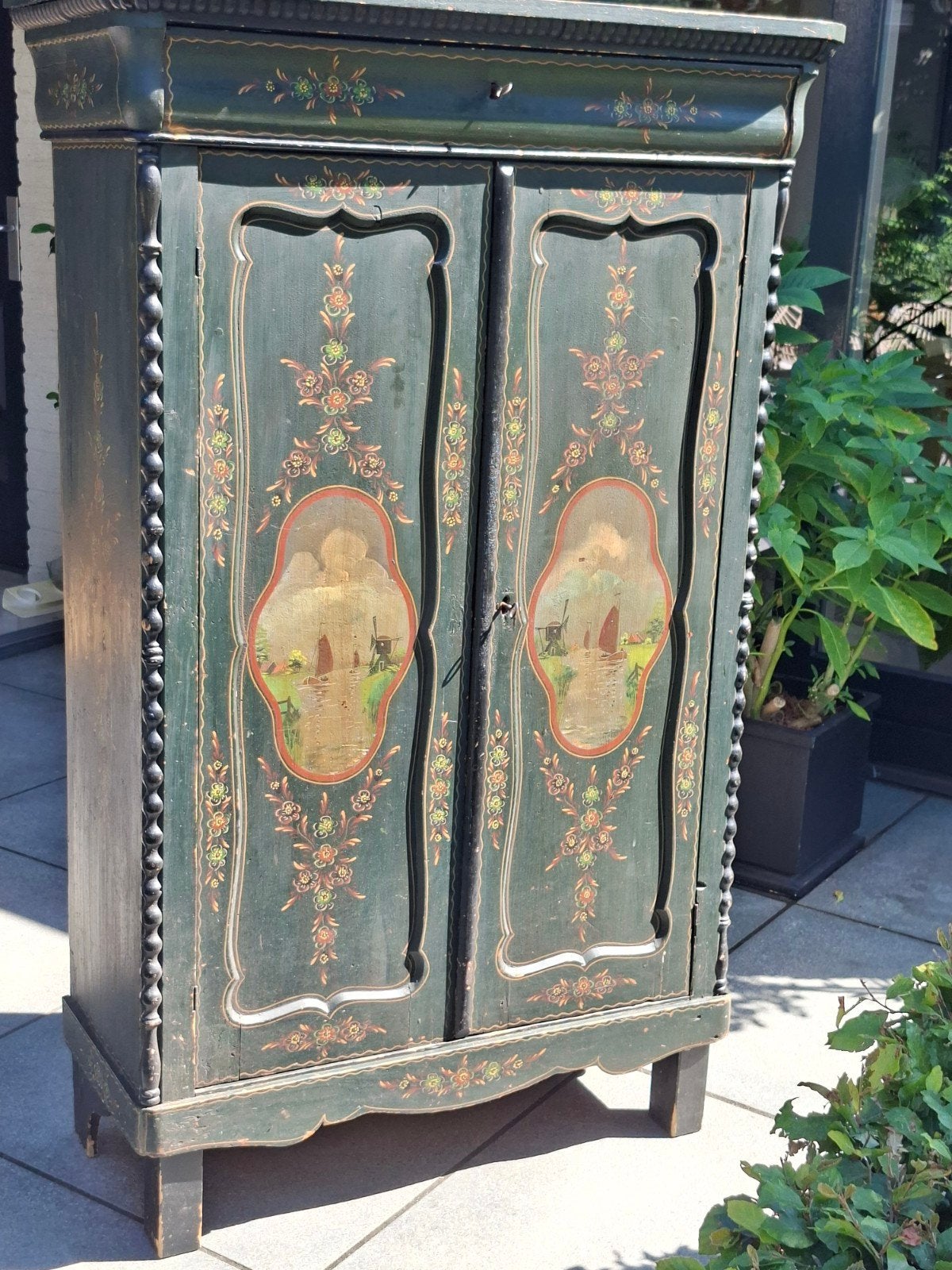 Zeer sfeervolle handbeschilderde Biedermeier, Antiek en Kunst, Antiek | Meubels | Kasten, Ophalen
