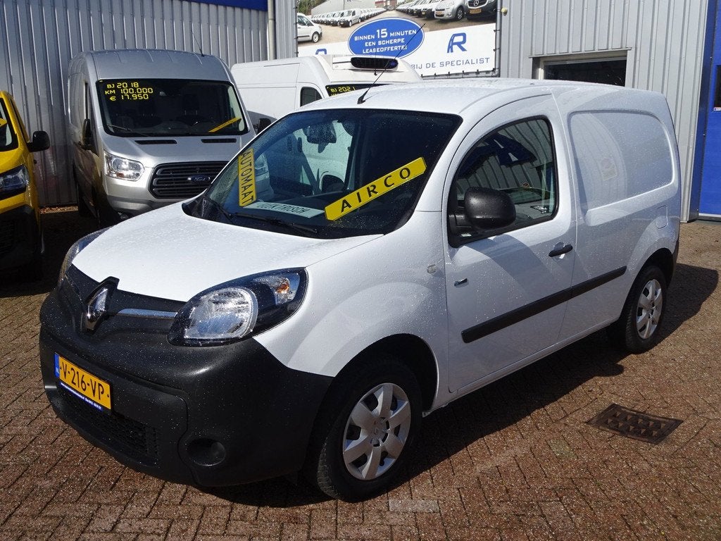 Renault Kangoo Z.E. 33 ( Koopaccu ) SOH 90%190 Km rijbereik, Auto's, Stof, Gebruikt, Zwart, 33 kWh