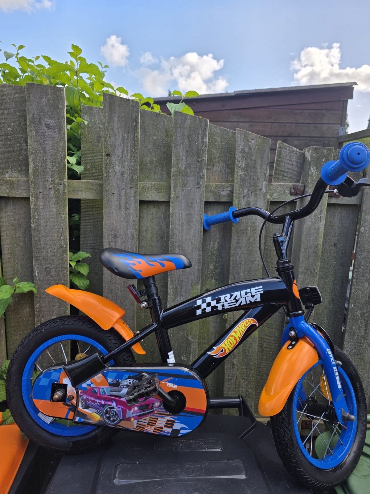 Hot Wheels kinderfiets 12 inch, incl zijwieltjes, Fietsen en Brommers, Ophalen, Gebruikt, Terugtraprem, Minder dan 16 inch