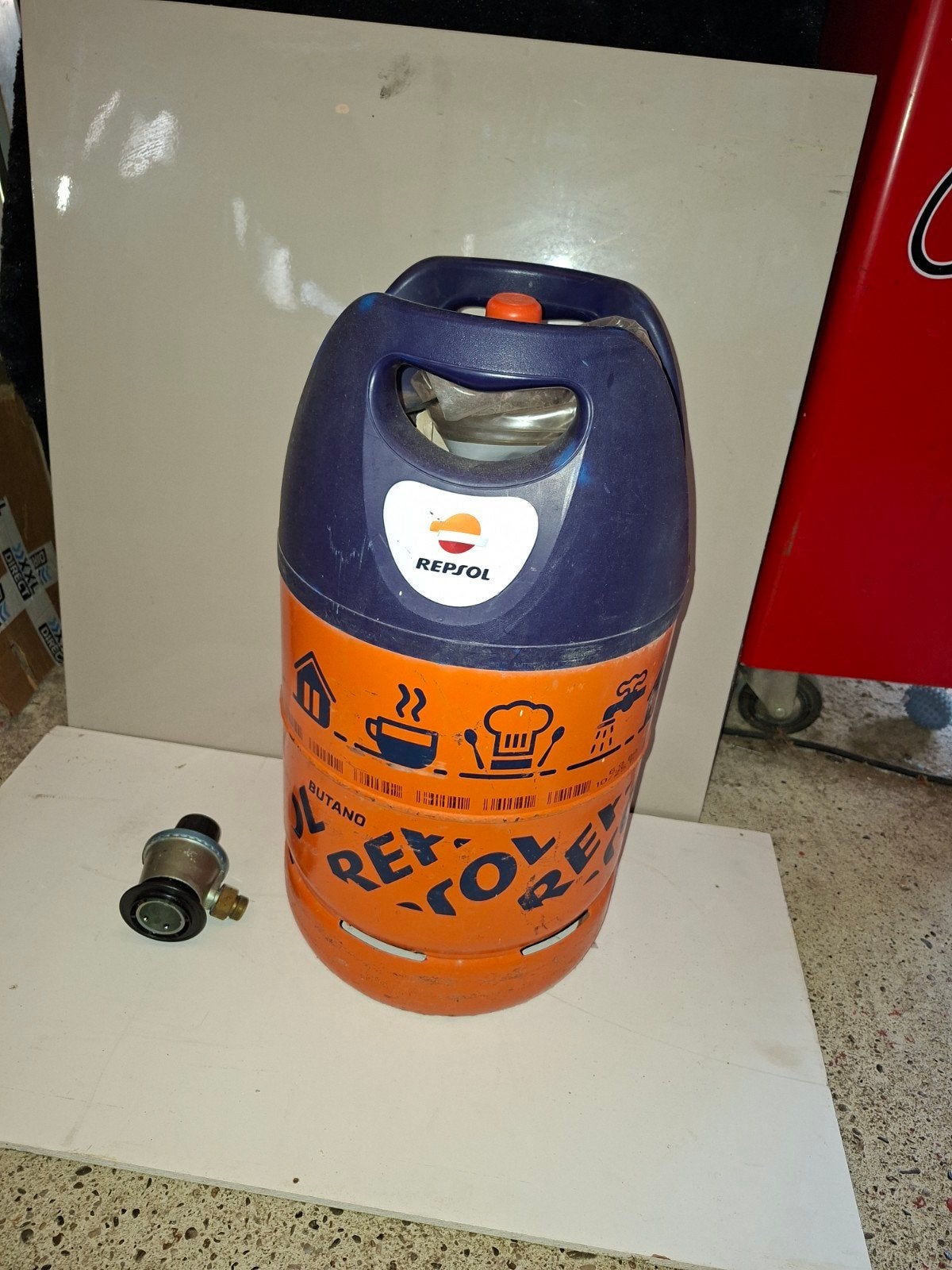 Repsol gasfles Spanje 2025 met NL drukregelaar, Ophalen, Zo goed als nieuw