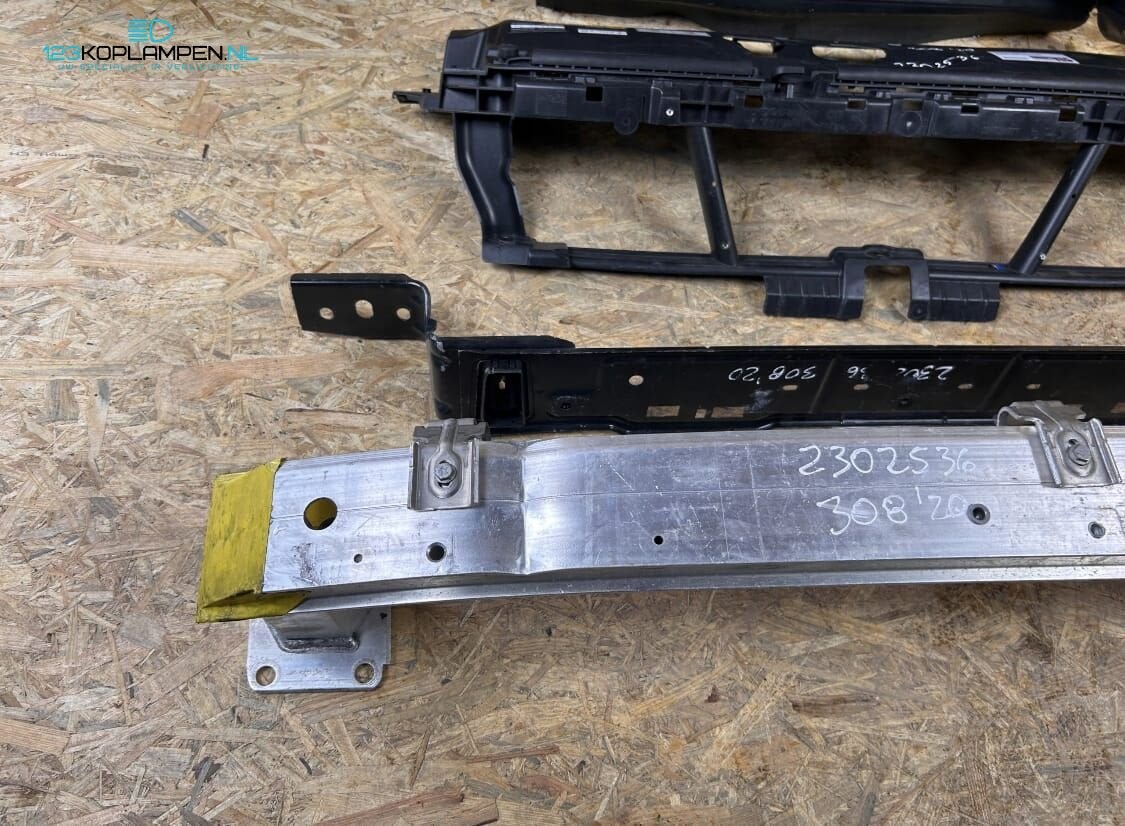 Peugeot 308 T9 Facelift Voorfront koelerpakket radiateur bum, Ophalen, Gebruikt, -, -