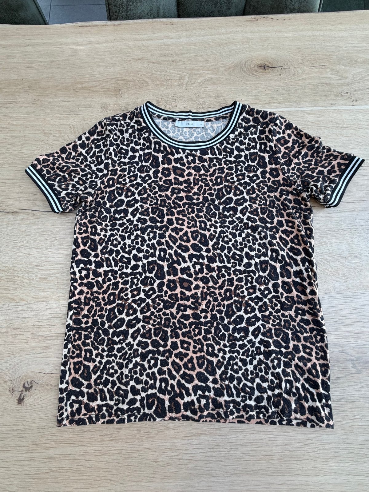 Pigalle T-shirt met luipaardprint en streepdetails, Meerkleurig, Ophalen of Verzenden, Zo goed als nieuw, Korte mouw
