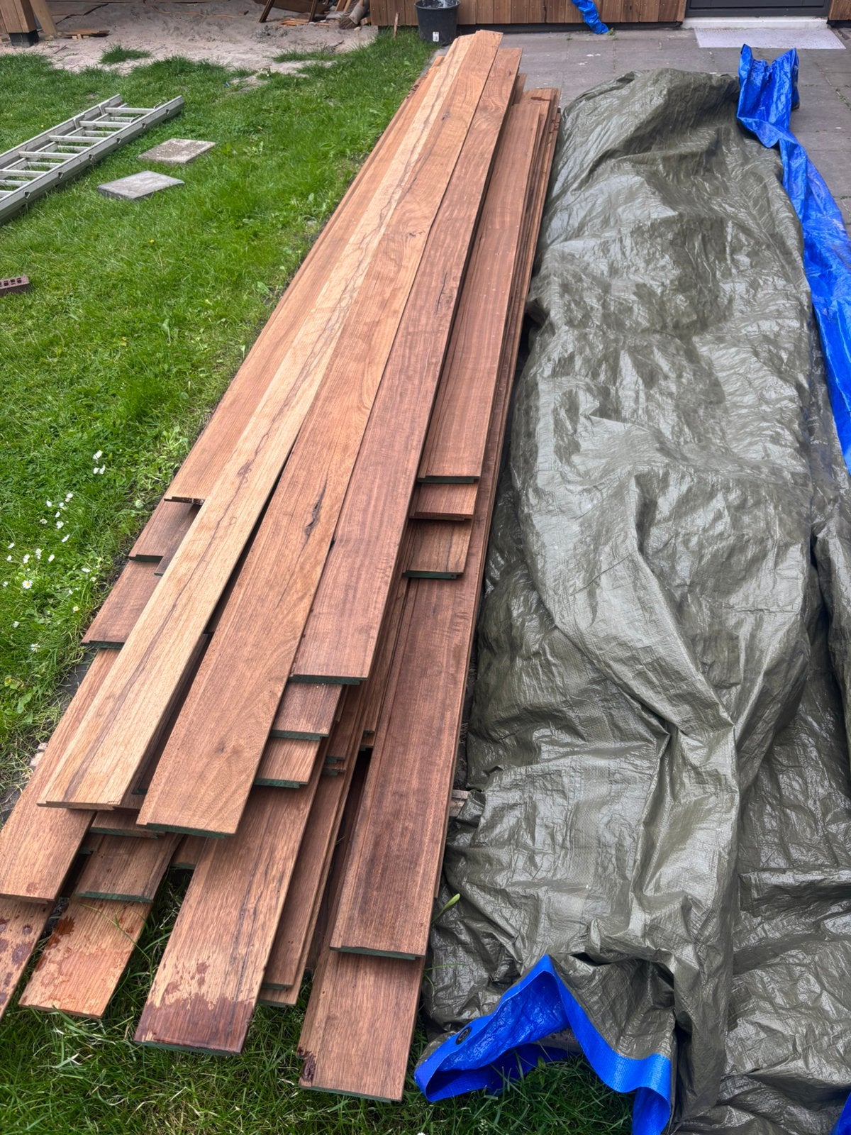 +/- 25m2 Fraké channelsiding restpartij hout, Doe-het-zelf en Verbouw, Hout en Planken, Ophalen, Gebruikt, 25 tot 50 mm, Plank