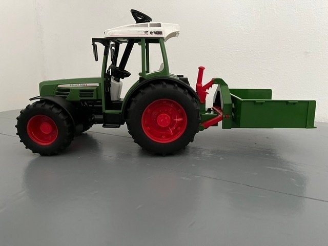 Bruder tractor Fendt 209s met laadbak, Verzenden, Zo goed als nieuw