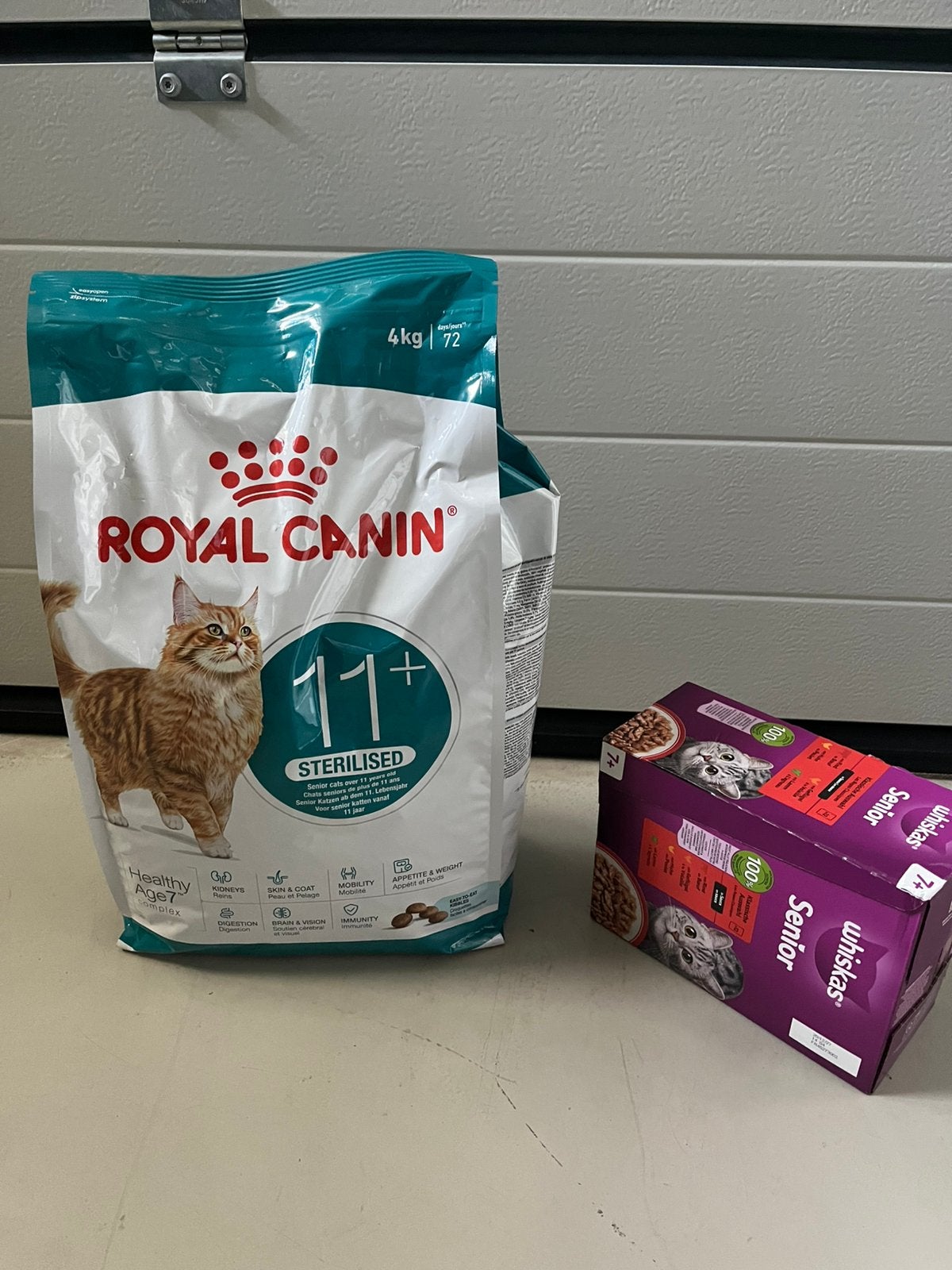 Kattenvoer Royal Canin en Whiskas, Dieren en Toebehoren, Ophalen, Zo goed als nieuw