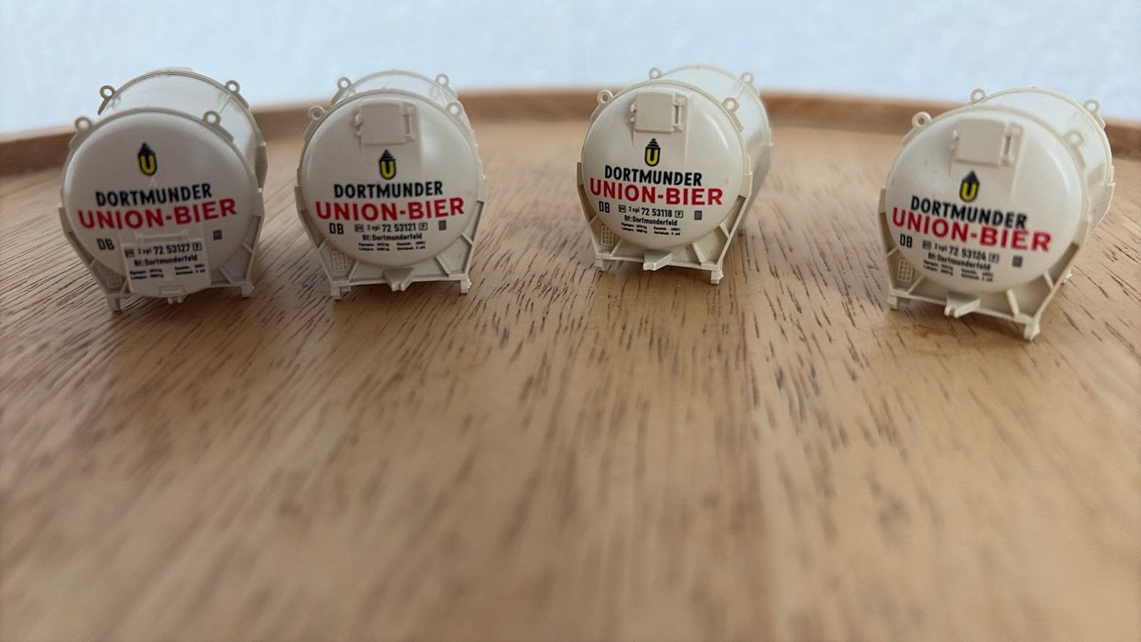 4DORTMUNDER  UNION- BIER CONTAINERS, Ophalen of Verzenden, Zo goed als nieuw