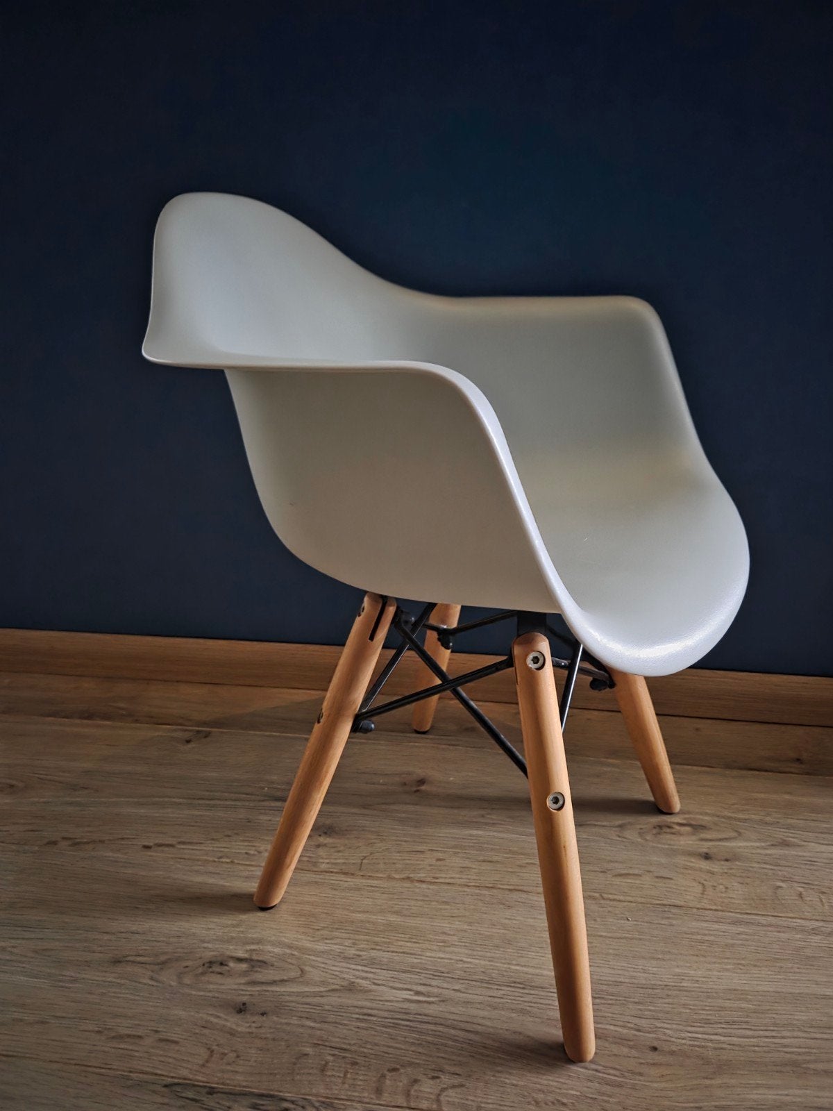 Grijze Design Kinderstoel, Kinderen en Baby's, Ophalen, Zo goed als nieuw, Stoel(en)