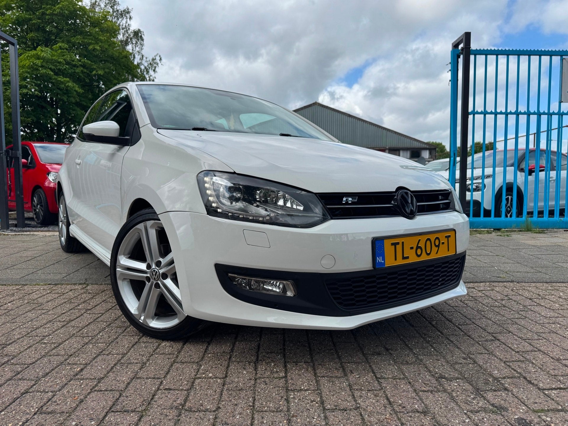 Volkswagen Polo 1.2 TSI R-Line Clima Elek Pakket Xenon/Led, Auto's, Voorwielaandrijving, Euro 5, Stof, Zwart