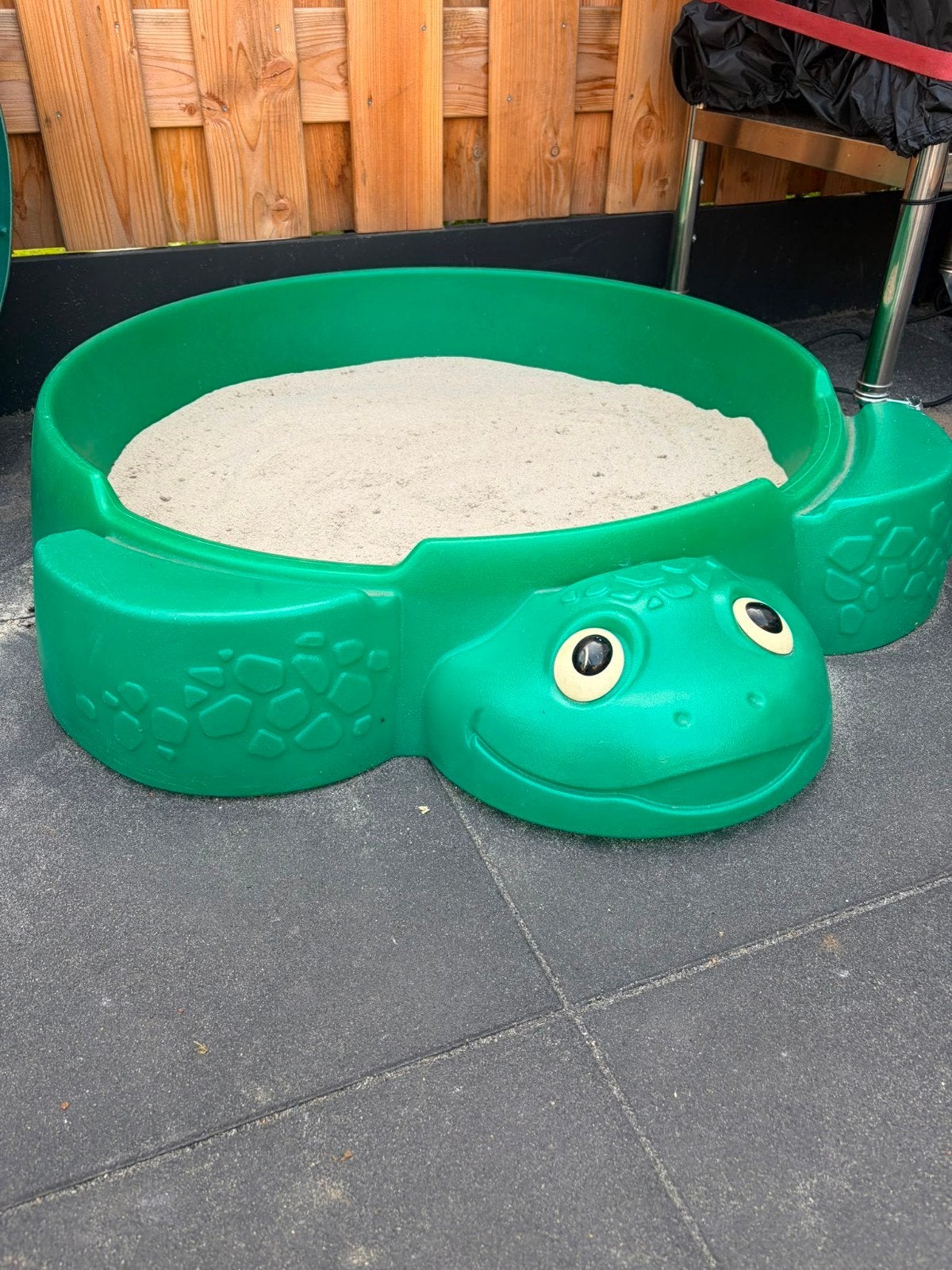 Schildpad zandbak met deksel, Ophalen, Gebruikt