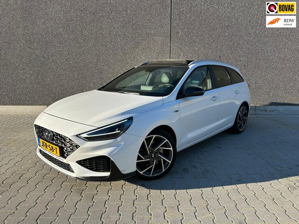Hyundai I30 1.5 T-GDi MHEV N-Line Sky | AUTOMAAT | TREKHAAK, Auto's, Hyundai, Gebruikt, Euro 6, 4 cilinders, Leder en Stof