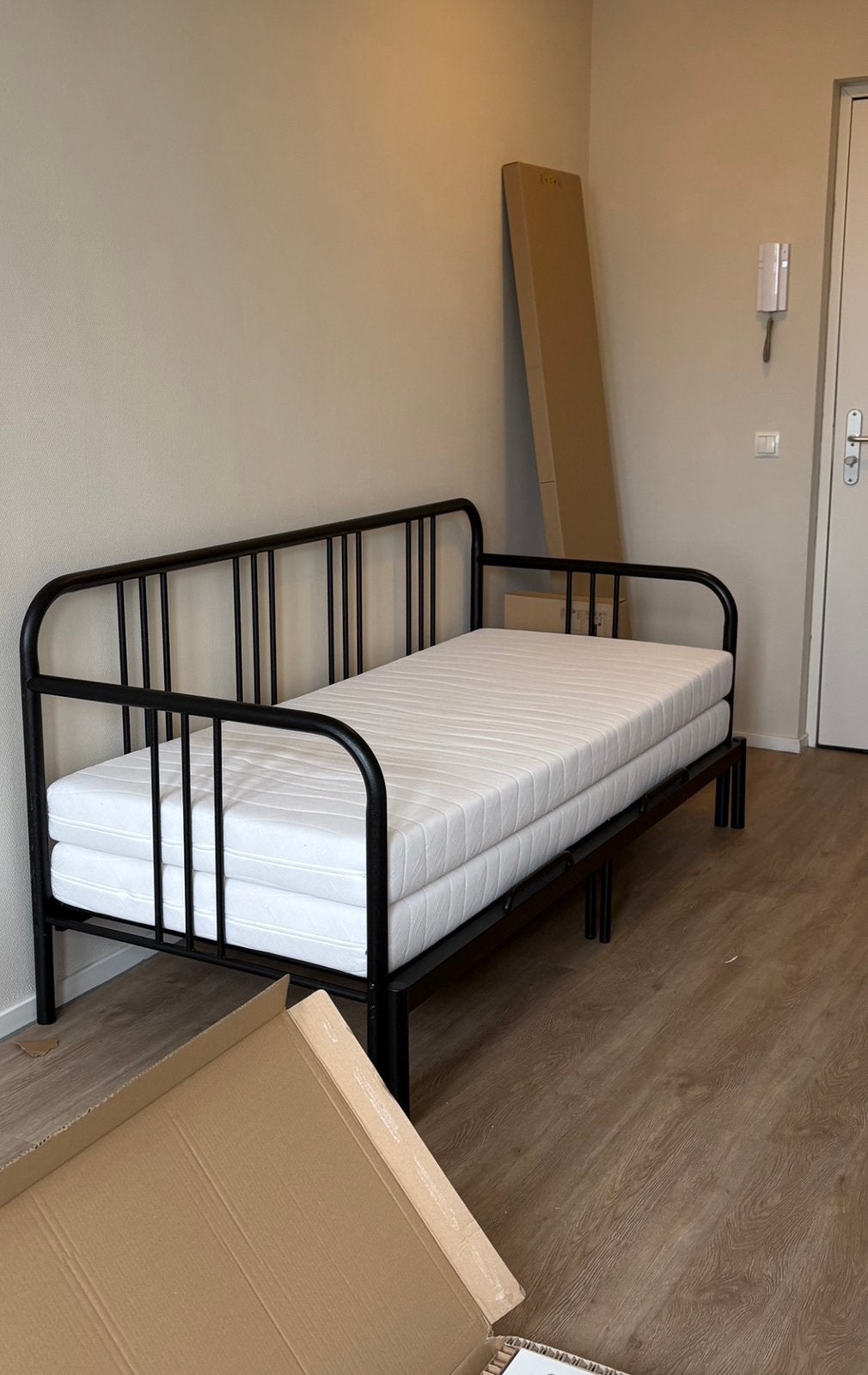 Bed ikea FYRESDAL, Ophalen, Zo goed als nieuw, 180 cm of meer, 85 tot 100 cm