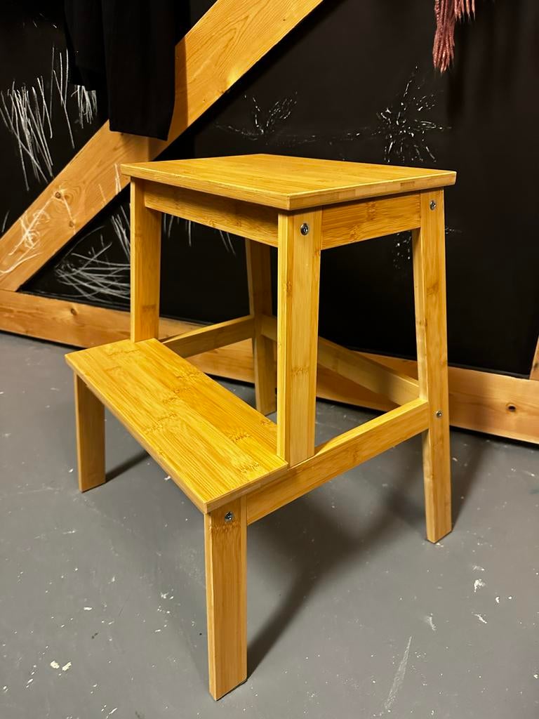 Houten opstapje / krukje - Bamboe, Huis en Inrichting, Krukjes, Ophalen, Gebruikt, Hout