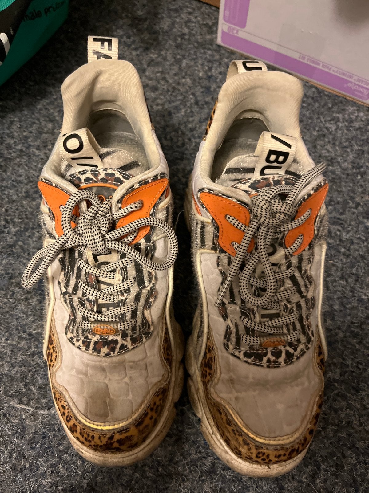 Afgetrapte Buffalo sneakers maat 36, Kleding | Dames, Ophalen of Verzenden, Gedragen, Overige kleuren, Sneakers of Gympen