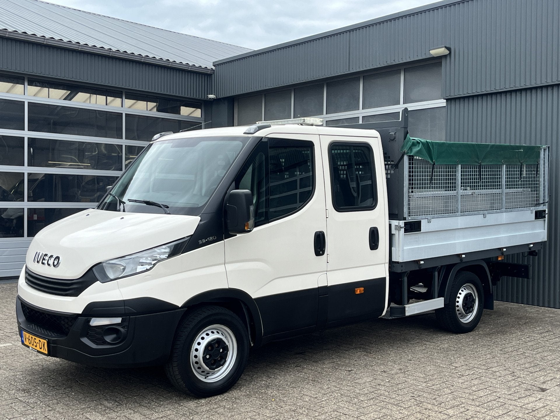 Iveco Daily 35S12D 2.3 345 Euro 6 Trekgewicht 3500kg 6 perso, Auto's, Achterwielaandrijving, Iveco, 116 pk, Wit