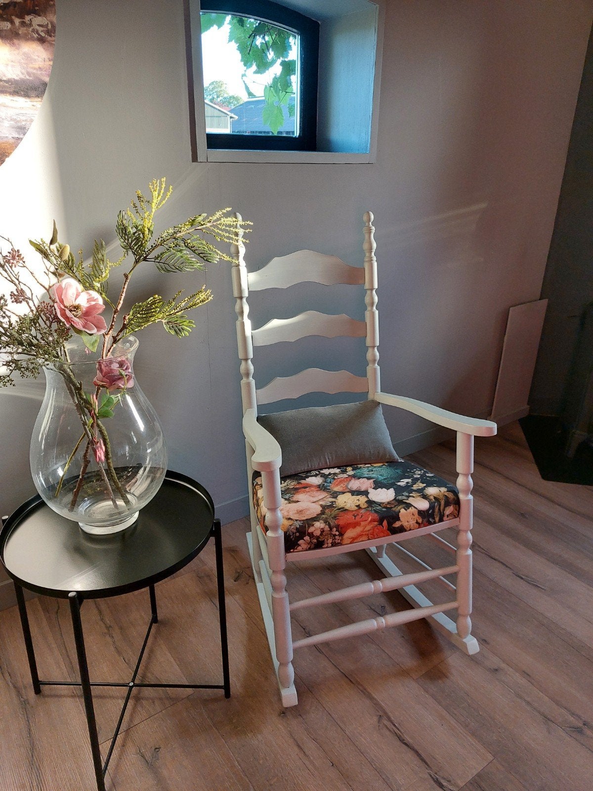 Comfortabele Schommelstoel met Bloemenprint Kussen, Ophalen