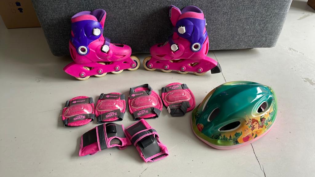 Roze/paarse Oxelo skeelers met helm en bescherming, Overige merken, Gebruikt, Kinderen, Ophalen of Verzenden