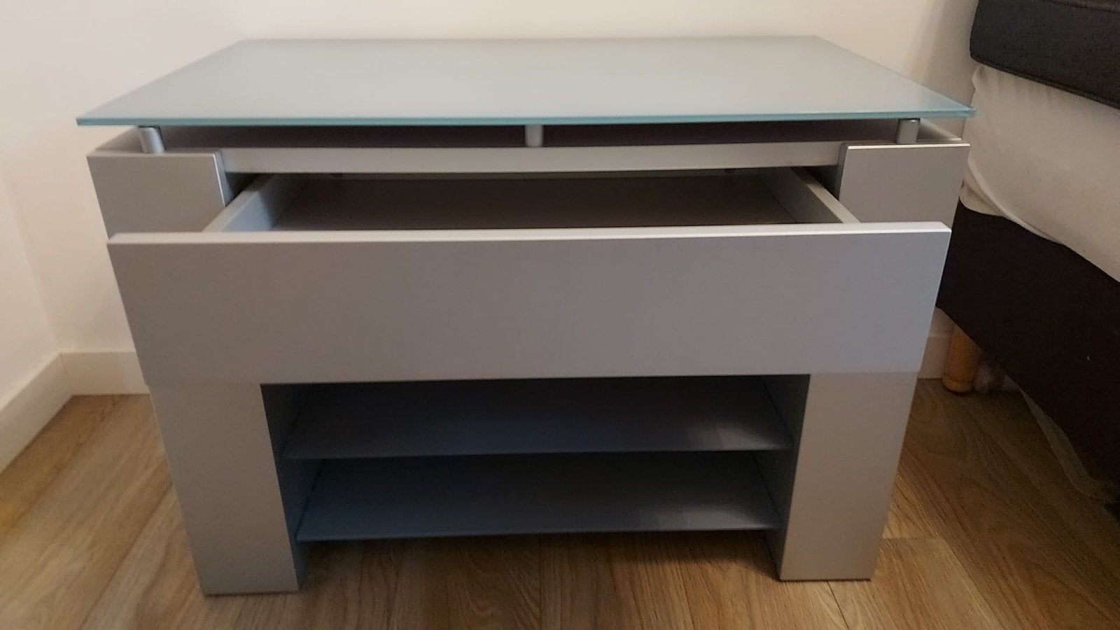 Tv meubel zilverkleurig, Huis en Inrichting, Kasten | Televisiemeubels, Ophalen, 50 tot 75 cm, 50 tot 100 cm, Minder dan 100 cm