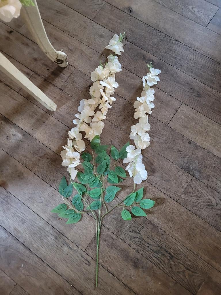 Kunst Wisteria cremig per tak 3 bloemen p/tak 3.50, Belle Vieille Brocante, Nieuw, Ophalen of Verzenden, Jolandamonsieurs@gmail.com