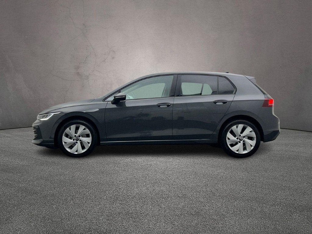 Volkswagen Golf Life Edition 1.5 TSI 115pk Adaptive cruise c, Voorwielaandrijving, Stof, 4 cilinders, 116 pk