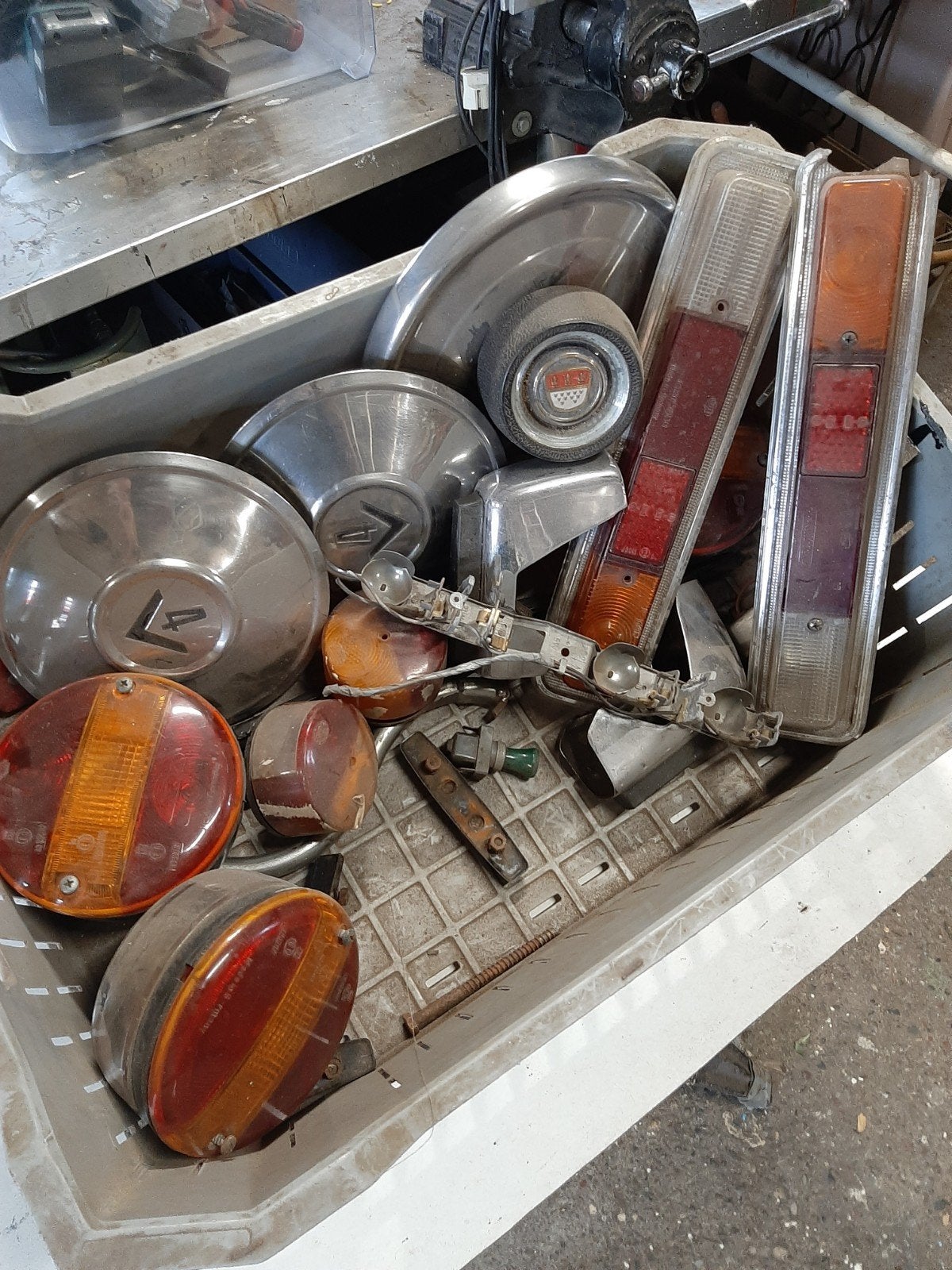 Onderdelen Ford Taunus oldtimer en vrachtwagen verlichting, Ophalen of Verzenden, Gebruikt, Universele onderdelen