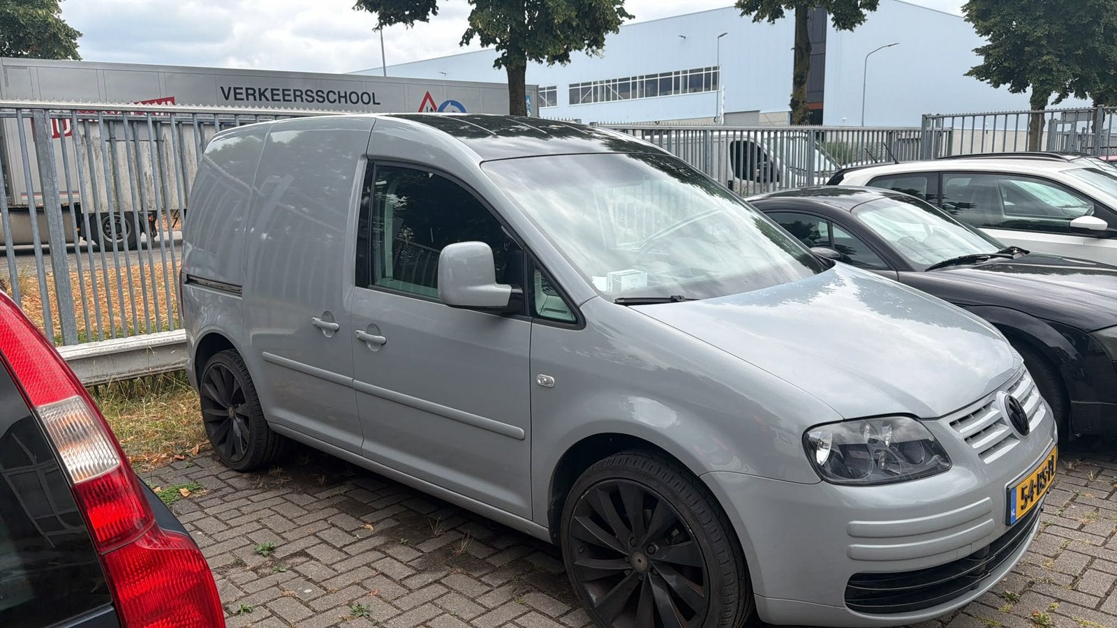 Vw caddy te huur | klein Busje huren Nijmegen | bestelbus, Verhuiswagen of Bestelauto