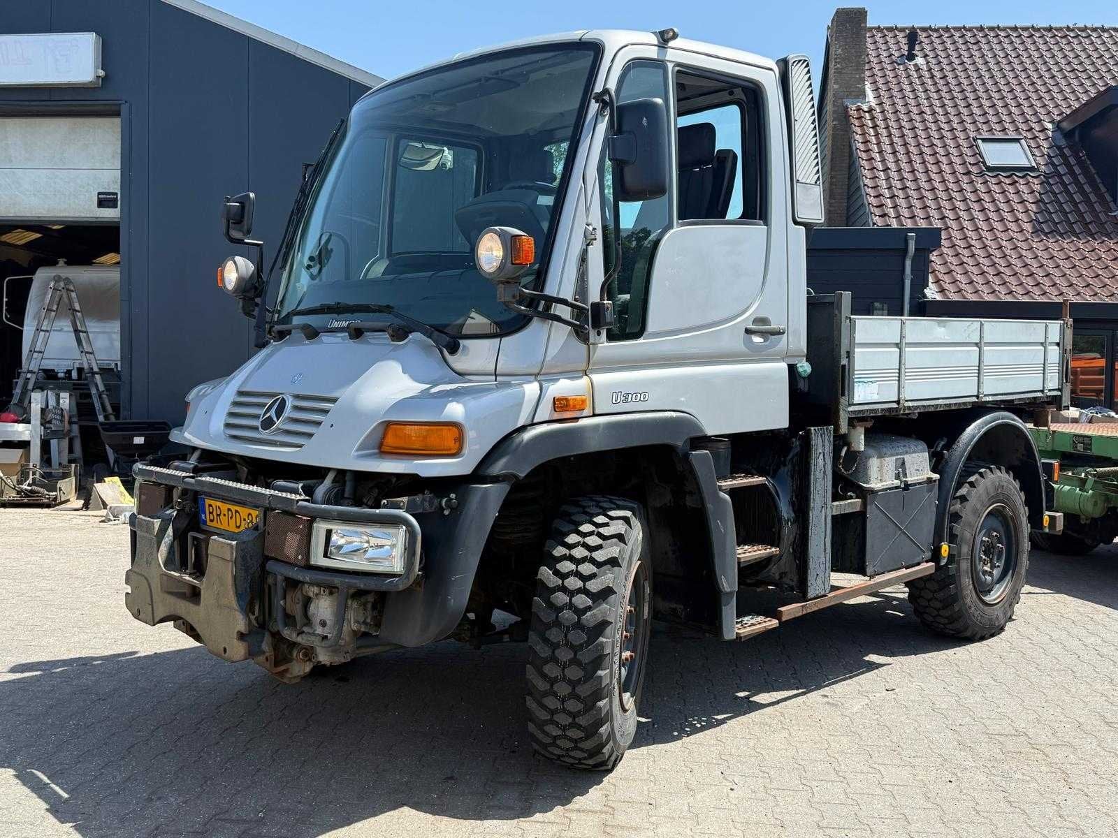 Mercedes Benz - Unimog U300 - Vrachtwagen, Overige brandstoffen, Mercedes-Benz, Bedrijf, Te koop