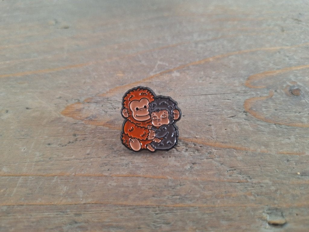1 pin van 2 schattige aapjes te koop, Ophalen of Verzenden, Nieuw, Dier of Natuur, Speldje of Pin