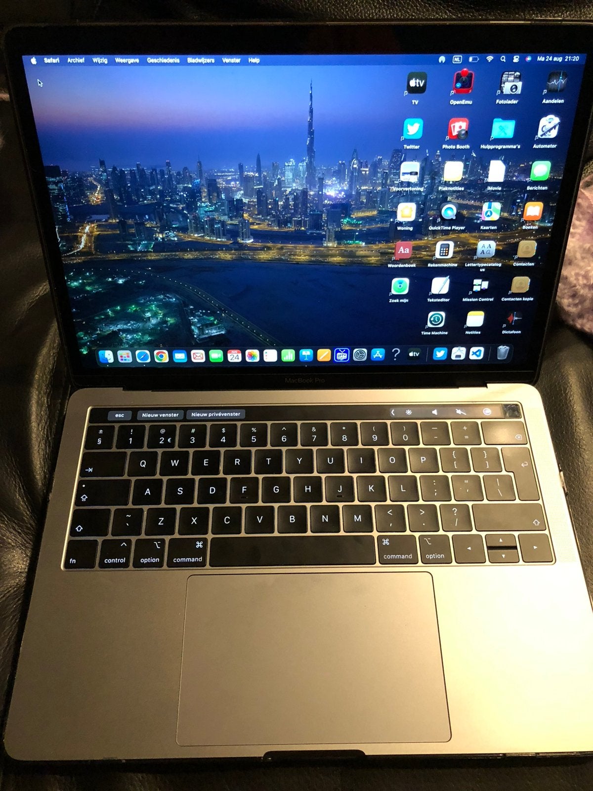 Macbook pro 13 inch 2019 - 1.4 GHz i5, 8GB, 256 GB, 2 tot 3 Ghz, Qwerty, 8 GB
