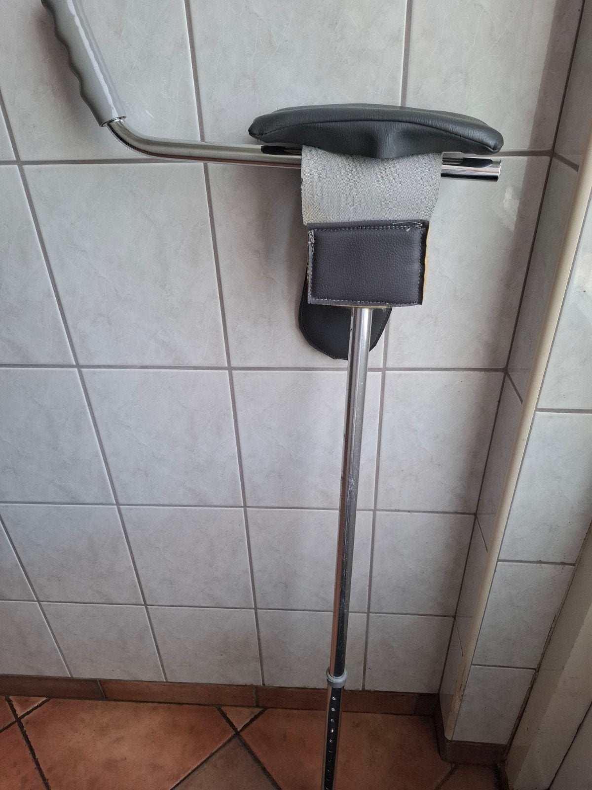 Schaalkruk of onderarmkruk, Ophalen, Gebruikt